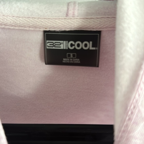 Brand New Pink Hoodie Sweater, 32 Degrees, Brand New with Tags - Picture 2 of 3